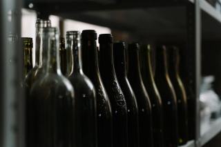 Cave encastrable 12 bouteilles : formats et usages